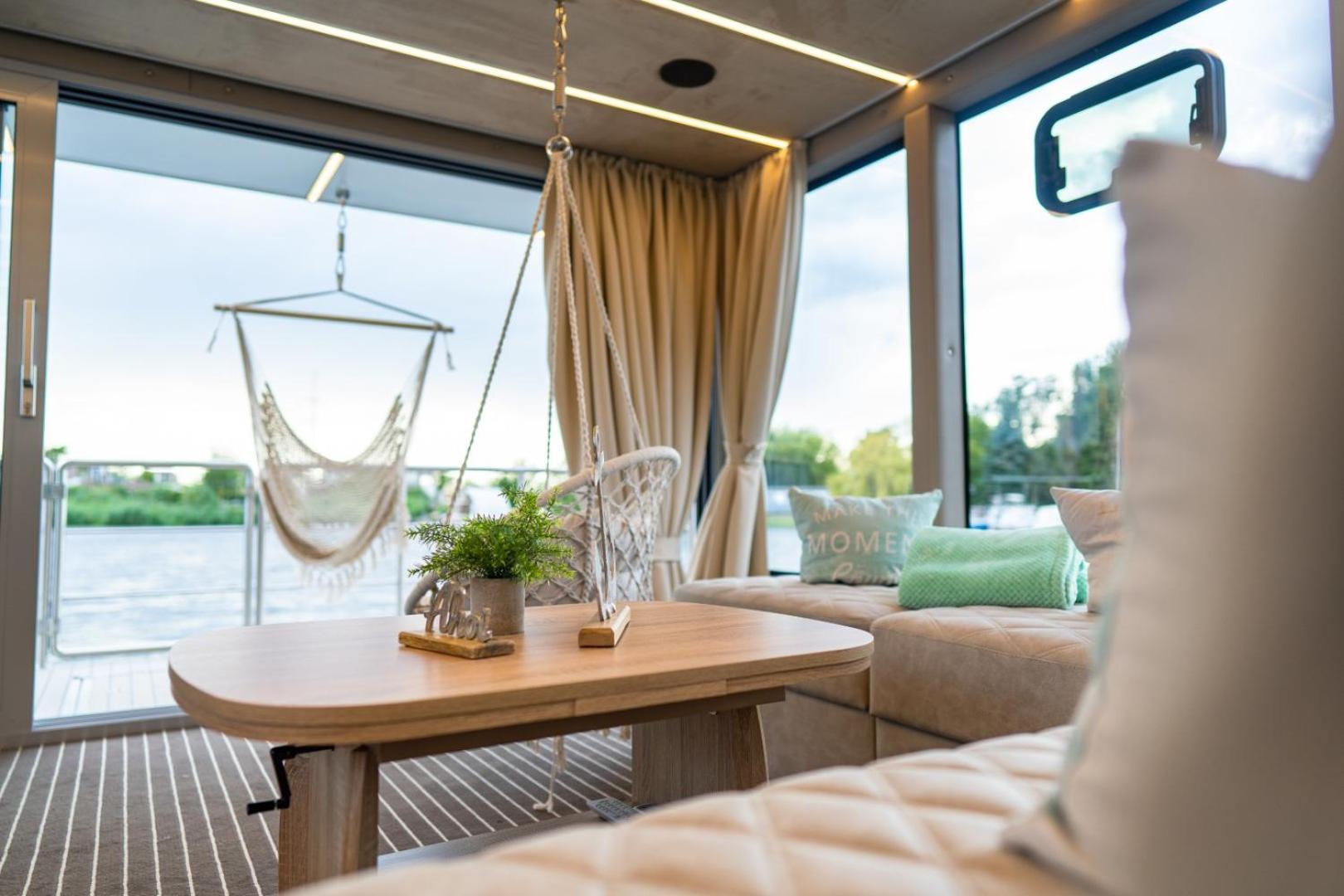 Lieblingsplatz Parey - Schwimmendes Living Luxboot Hotell Eksteriør bilde